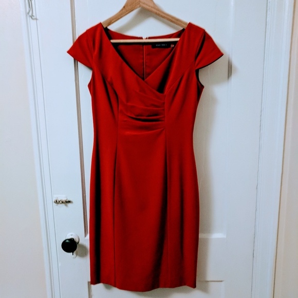 Ellen Tracy Dresses & Skirts - Ellen Tracy Sheath Dress